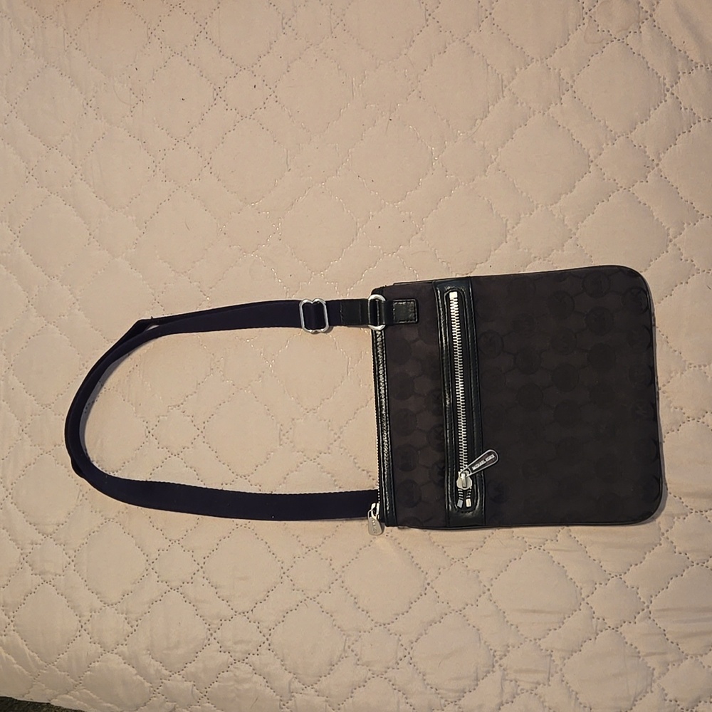 BLACK MICHAEL KORS CROSSBODY
